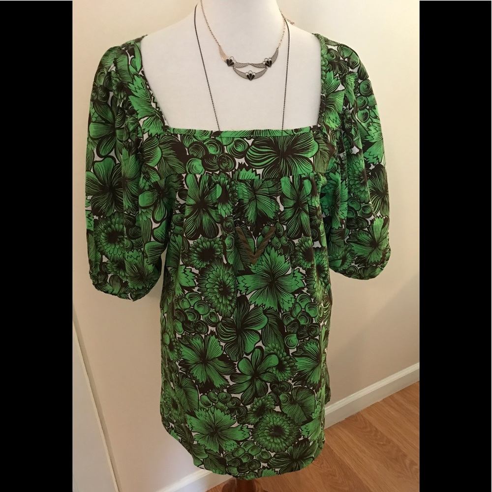 Noticable Tunic